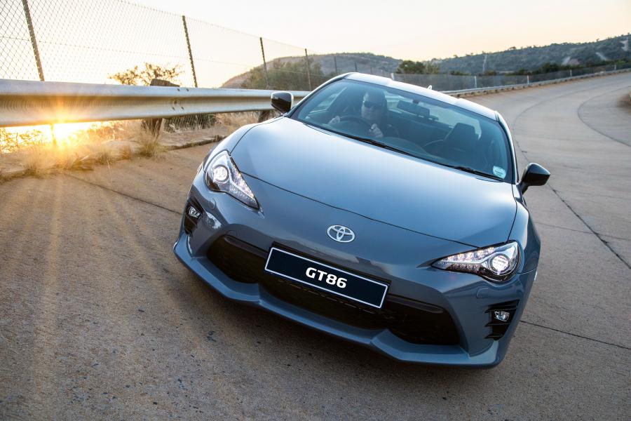  Toyota GT 86 2018 года  (ZA) (фото 6 из 19)